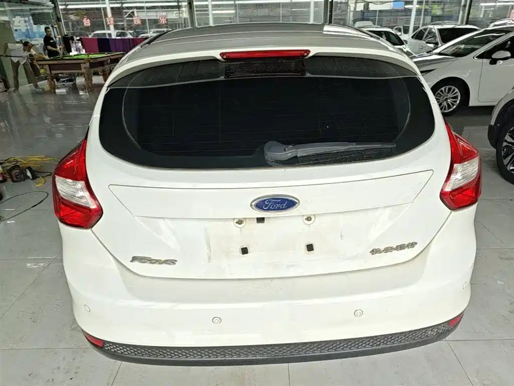 Ford Focus 2015 — фото 6