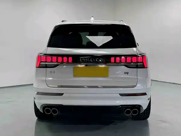 Lynk & Co 09 EM-P 2022