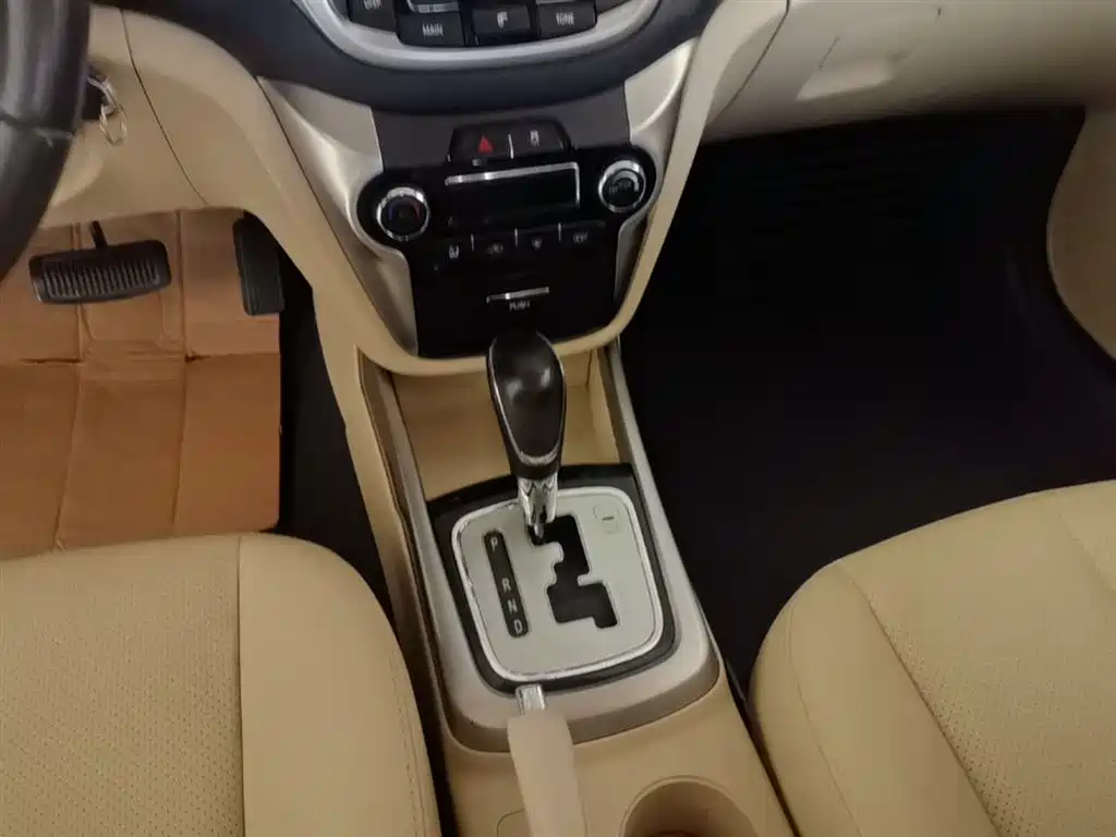 Changan Eado 2015 — фото 14
