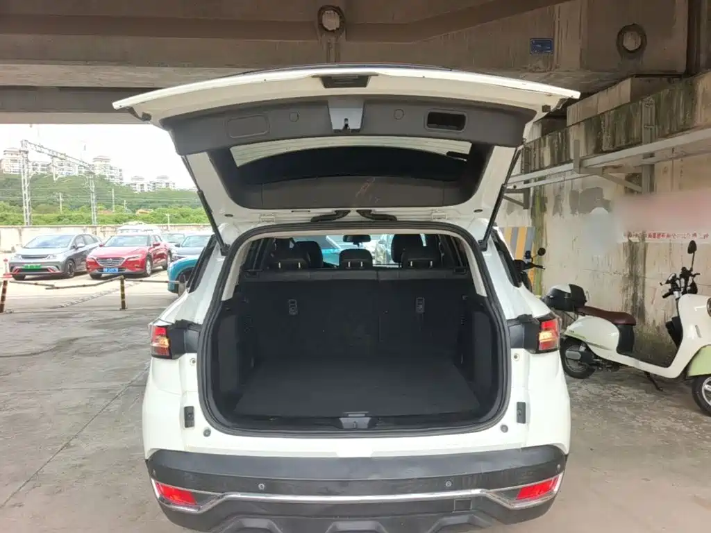 Dongfeng Fengshen AX7 2018 — фото 19
