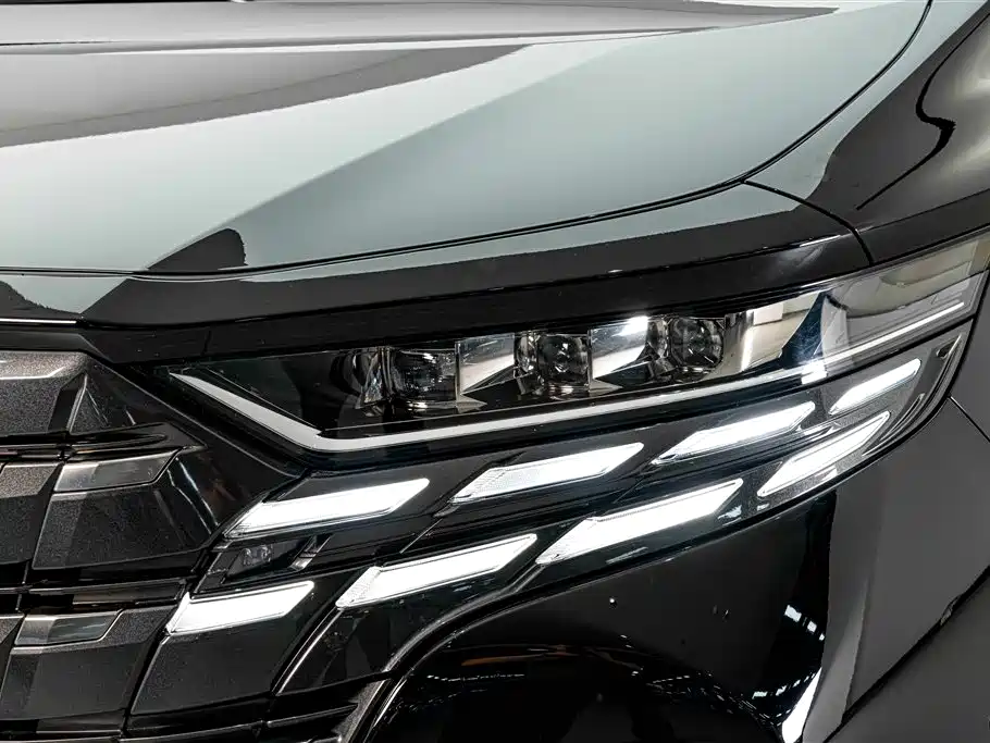 Toyota Alphard 2024