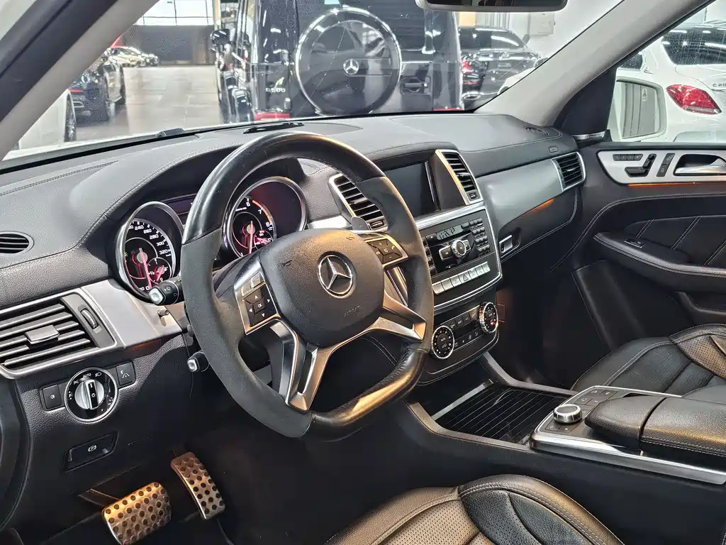 Mercedes-Benz M-Class AMG 2013 — фото 14