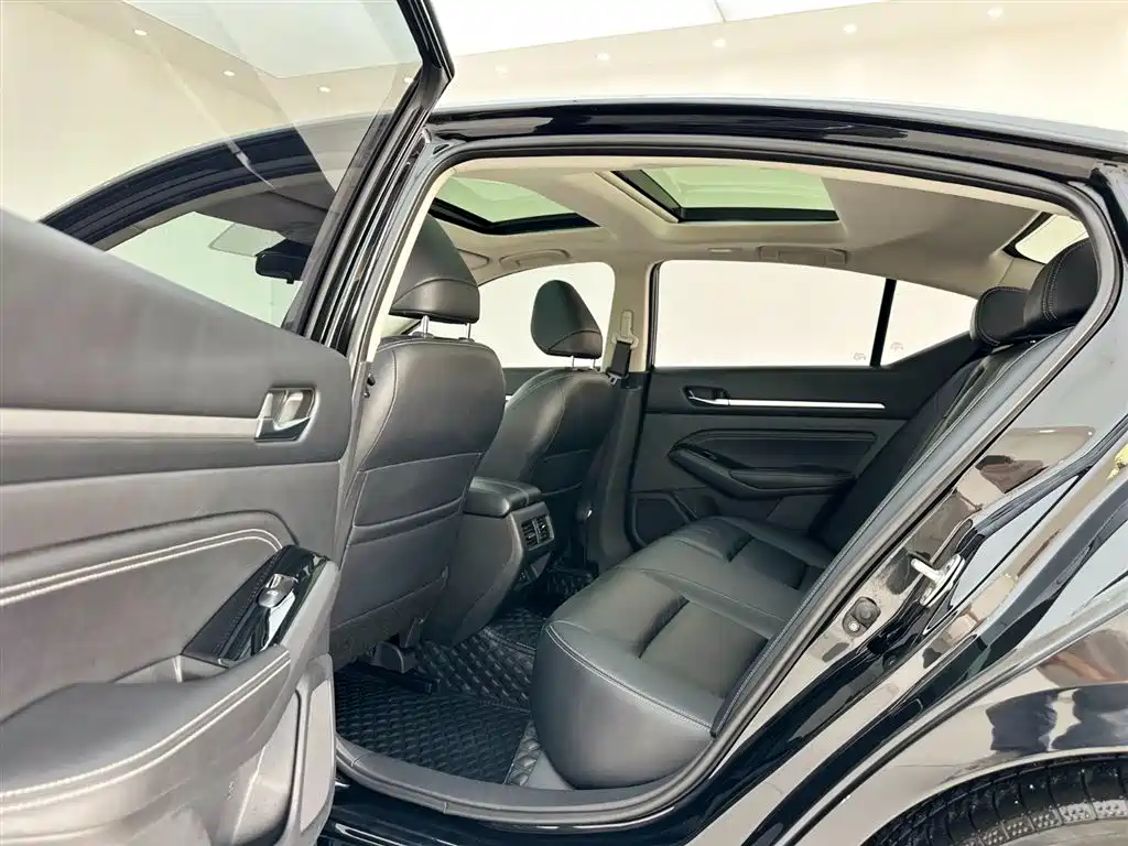 Nissan Teana 2023 — фото 14