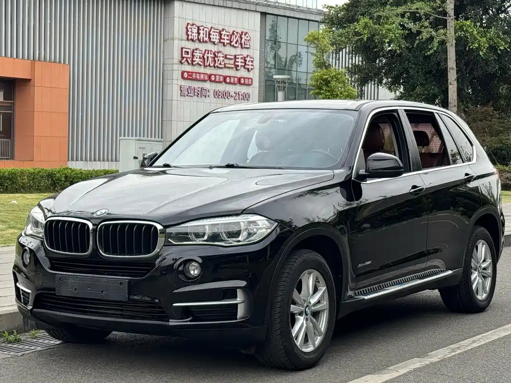 BMW X5 2018 — фото 1