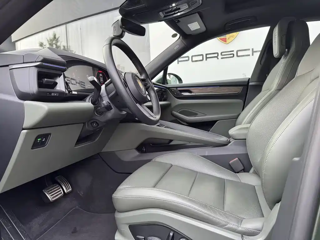Porsche Macan EV 2025 — фото 14