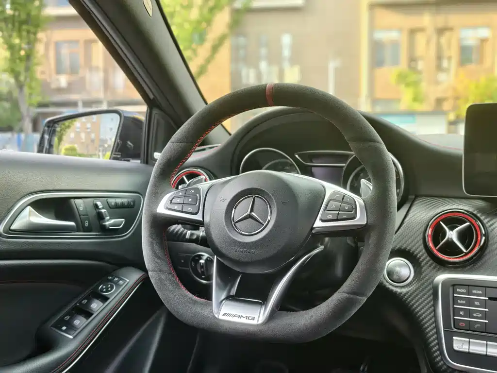 Mercedes-Benz A-Class AMG 2018 — фото 9