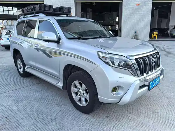 Toyota Prado 2015