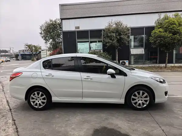 Peugeot 308 2014