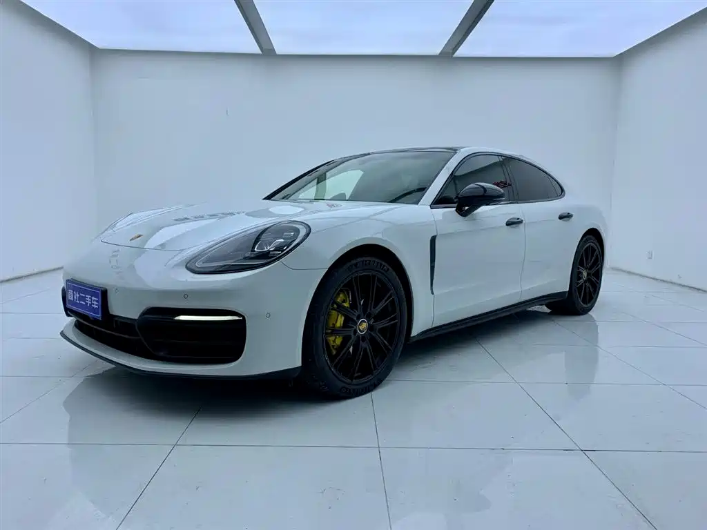 Porsche Panamera 2023 — фото 1