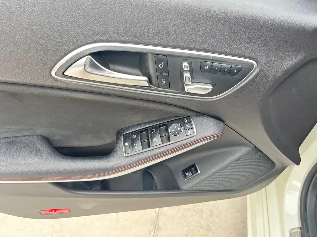 Mercedes-Benz CLA 2017 — фото 16