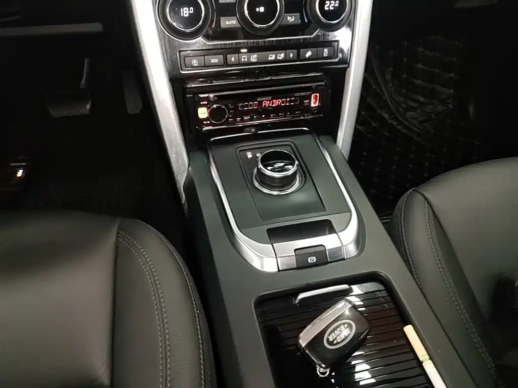 Land Rover Discovery Sport 2019 — фото 14
