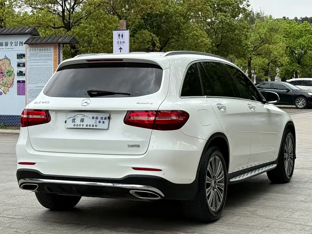 Mercedes-Benz GLC 2017 — фото 16