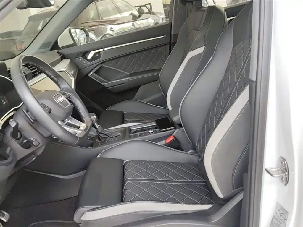 Audi Q3 2025 — фото 15