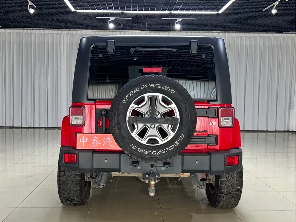 Jeep Wrangler 2015 — фото 5