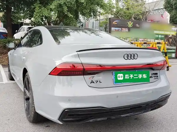 Audi A7L 2025