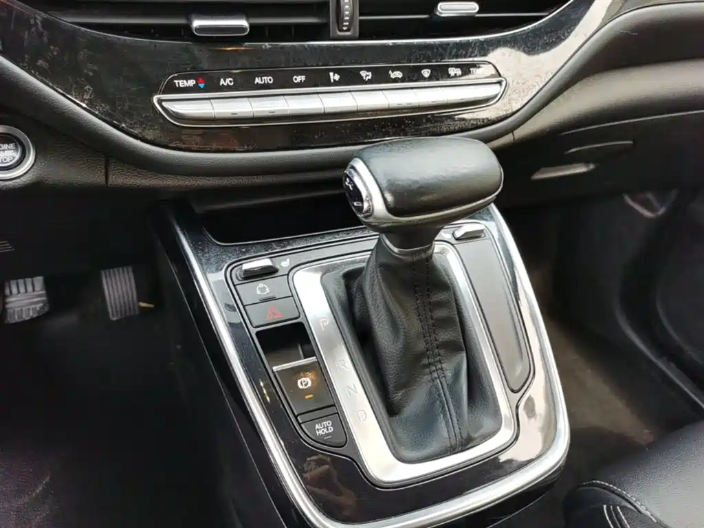 GAC Motor Trumpchi M6 2020 — фото 14