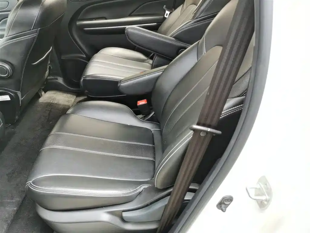 GAC Motor Trumpchi M6 2020 — фото 17
