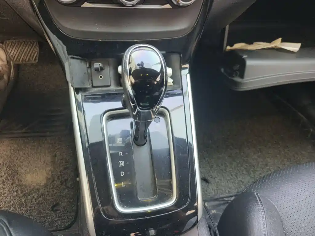 Nissan Sylphy 2018 — фото 15