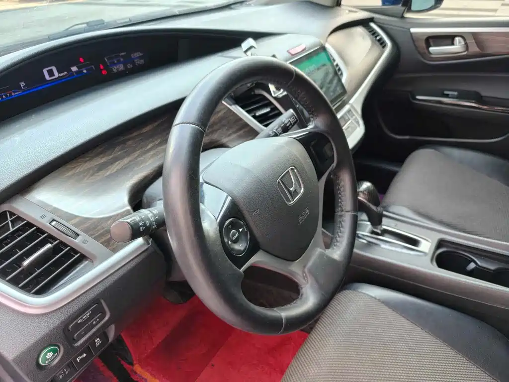 Honda Jade 2018 — фото 8