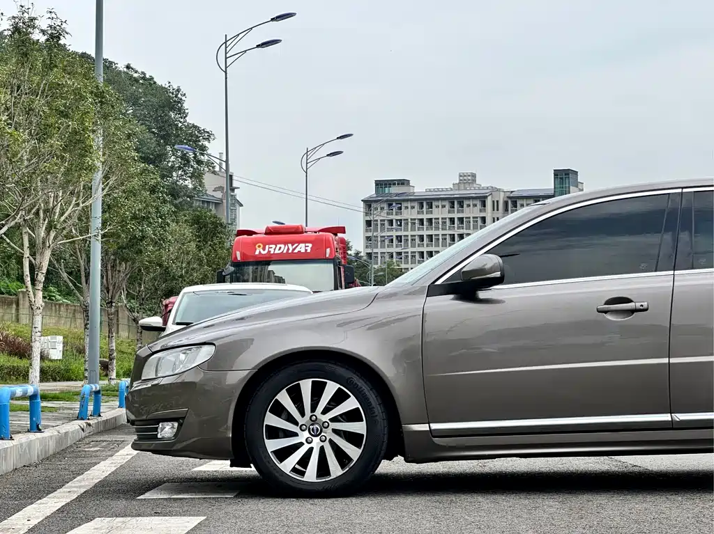 Volvo S80L 2015 — фото 8