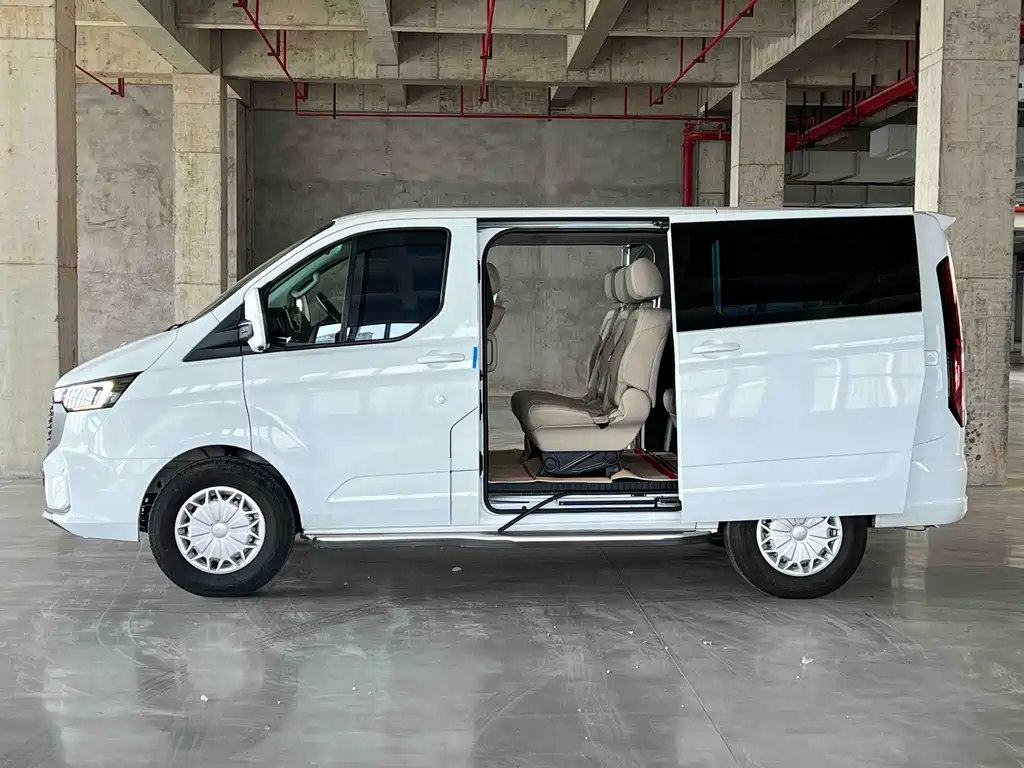 Ford Transit 2023 — фото 23