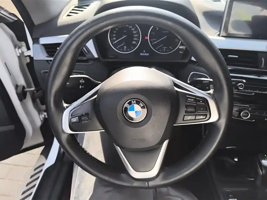 BMW X1 2017 — фото 15