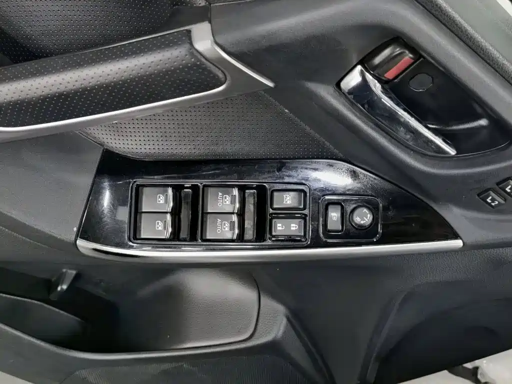 Subaru Forester 2017 — фото 9