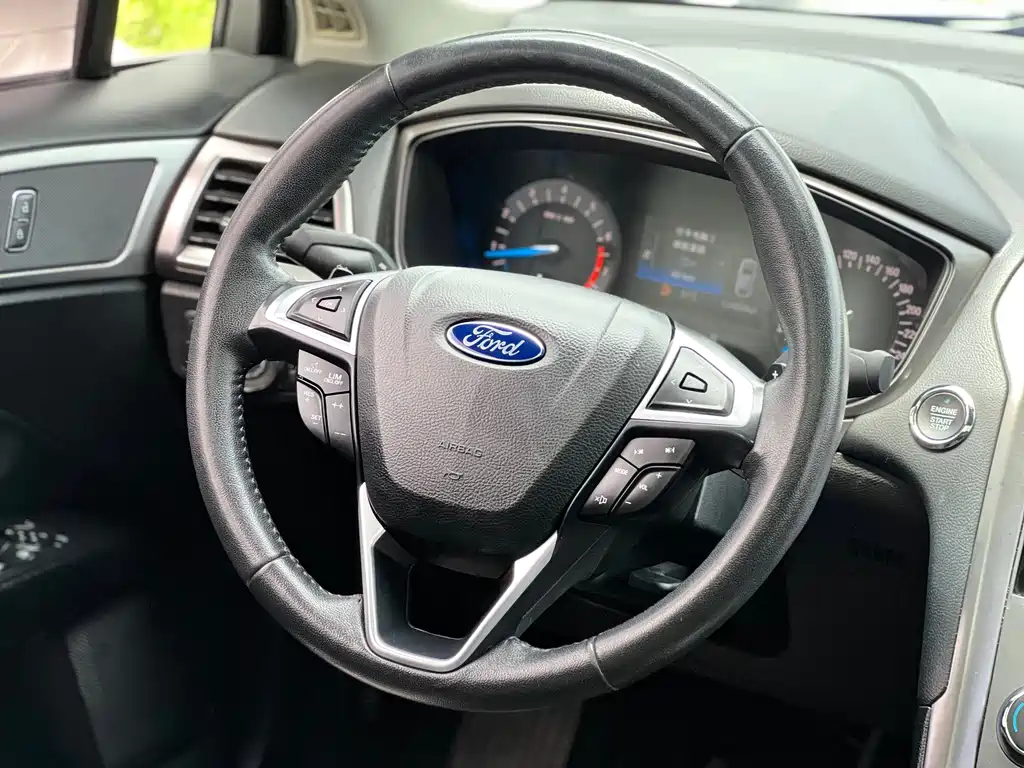 Ford Mondeo 2017 — фото 11