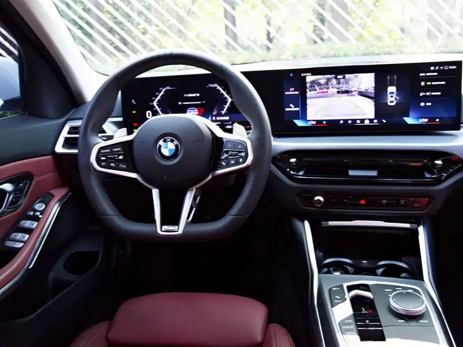 BMW 3 Series 2025 — фото 12