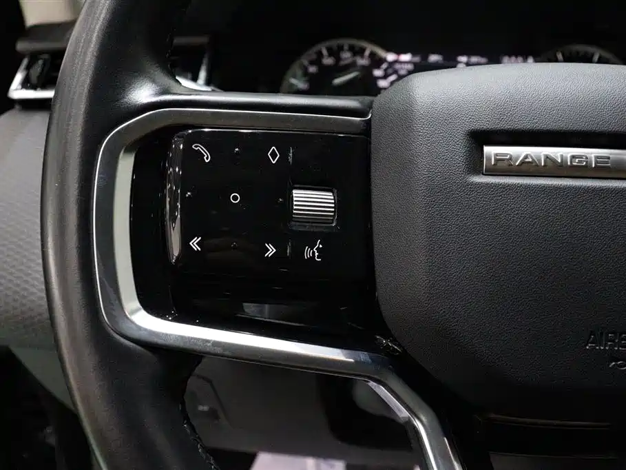 Land Rover Range Rover Velar 2023 — фото 15