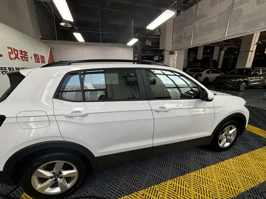 Volkswagen T-Cross 2023