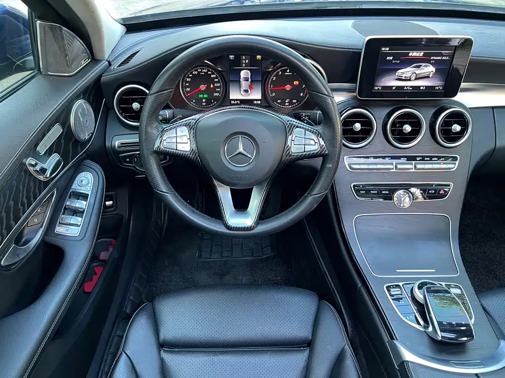 Mercedes-Benz C-Class 2018 — фото 12