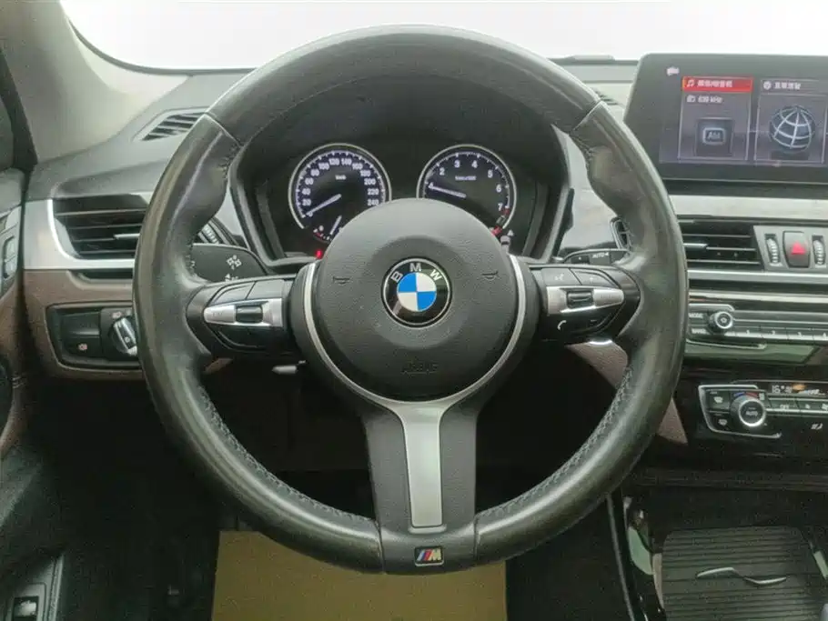 BMW X1 2020 — фото 15