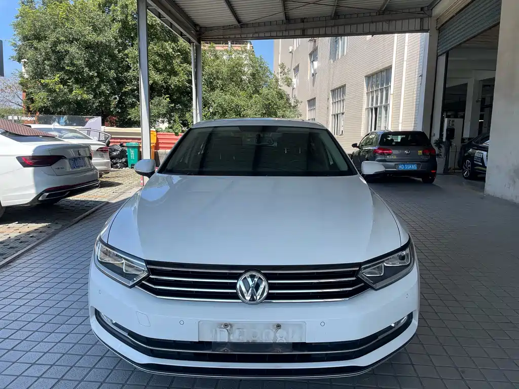 Volkswagen Magotan 2017 — фото 2