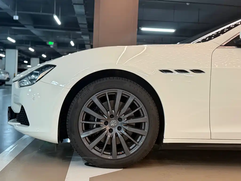 Maserati Ghibli 2017 — фото 8