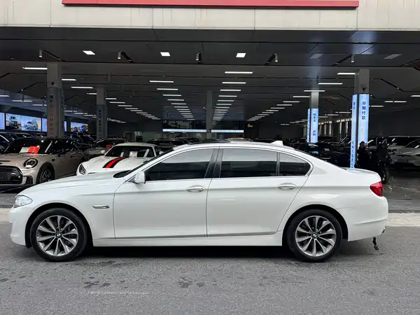 BMW 5 Series 2012