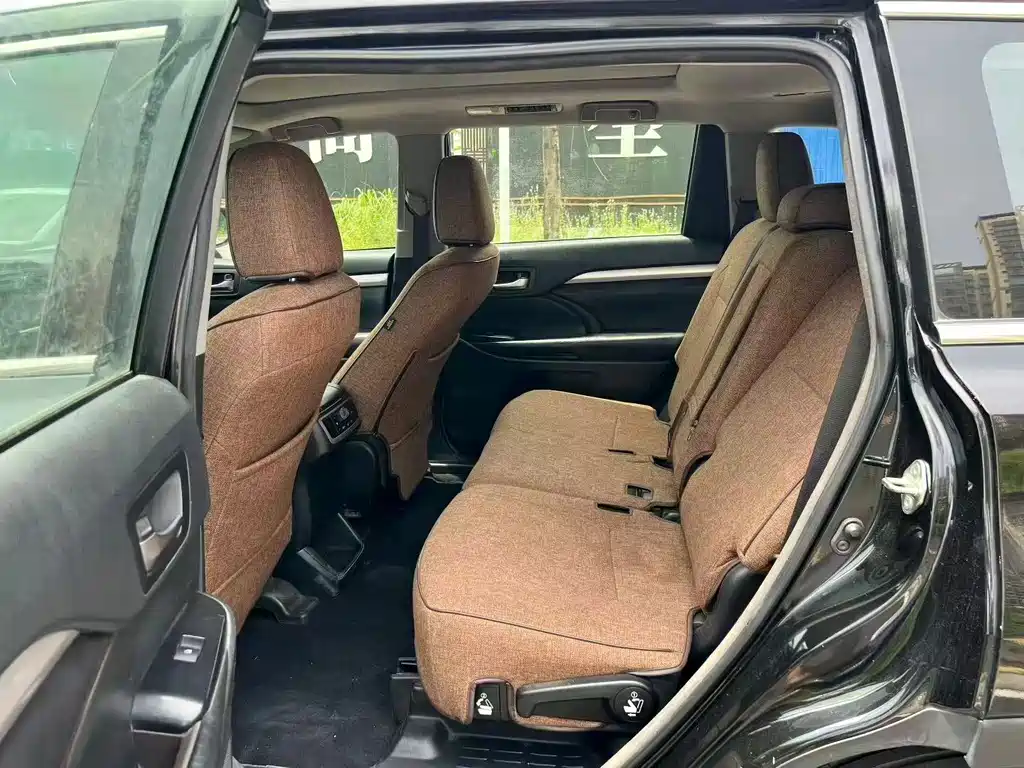 Toyota Highlander 2015 — фото 9