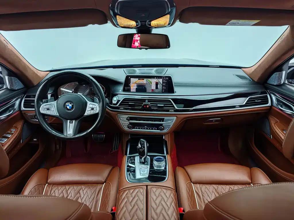 BMW 7 Series 2019 — фото 8