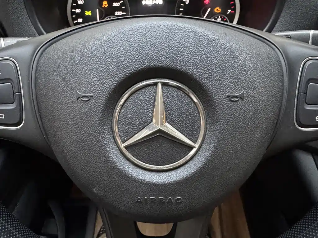 Mercedes-Benz Vito 2021 — фото 19