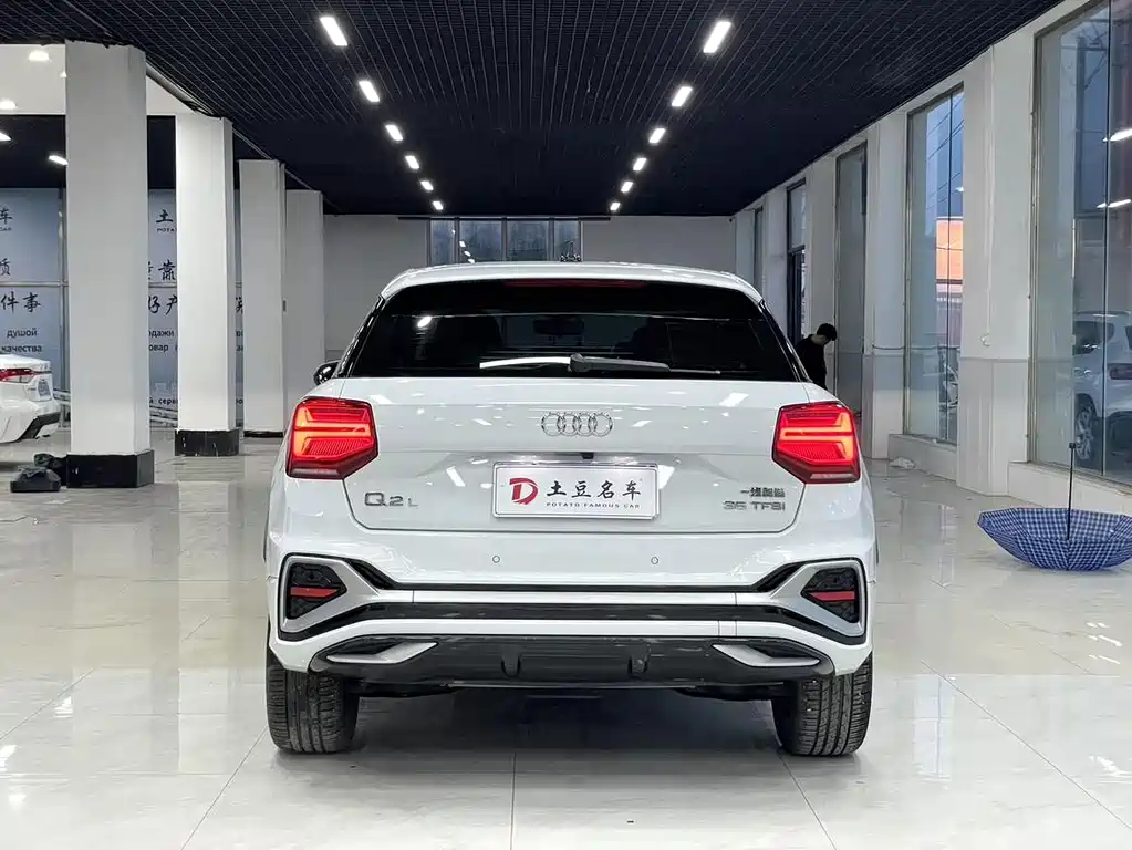 Audi Q2L 2023 — фото 5