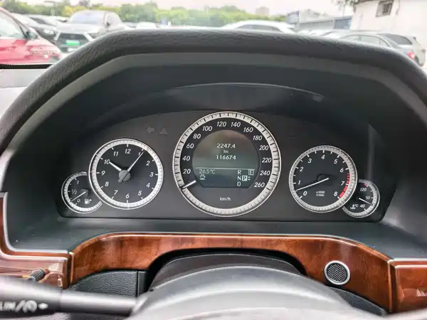Mercedes-Benz E-Class 2012