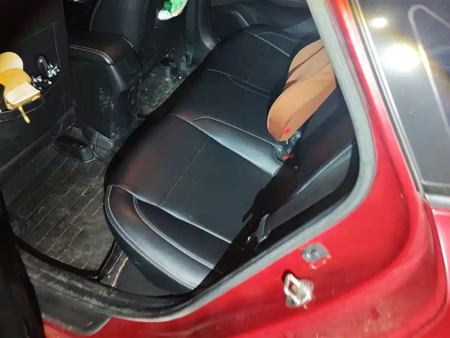 Hyundai Elantra 2018 — фото 11