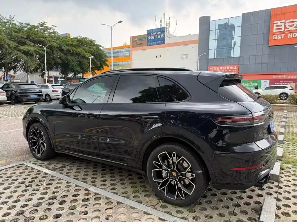Porsche Cayenne 2019 — фото 2