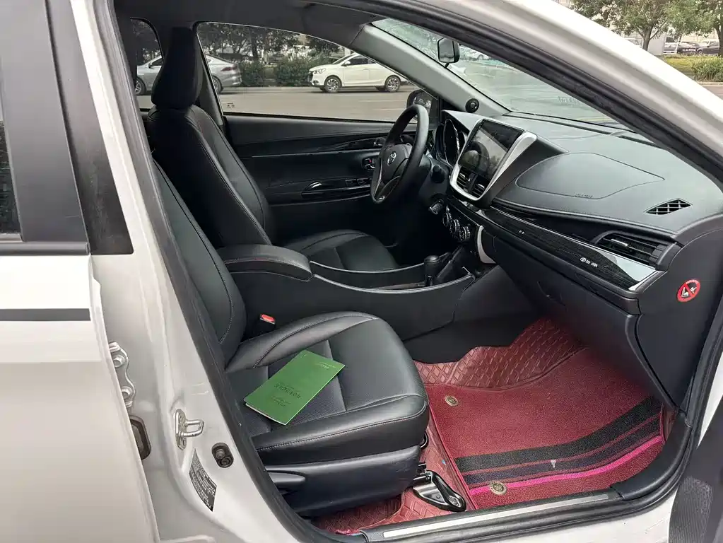 Toyota Yaris L 2019 — фото 17