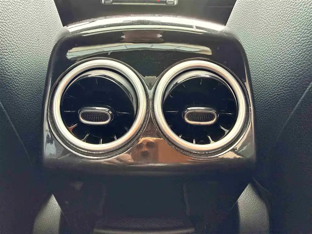 Mercedes-Benz GLB 2023 — фото 13