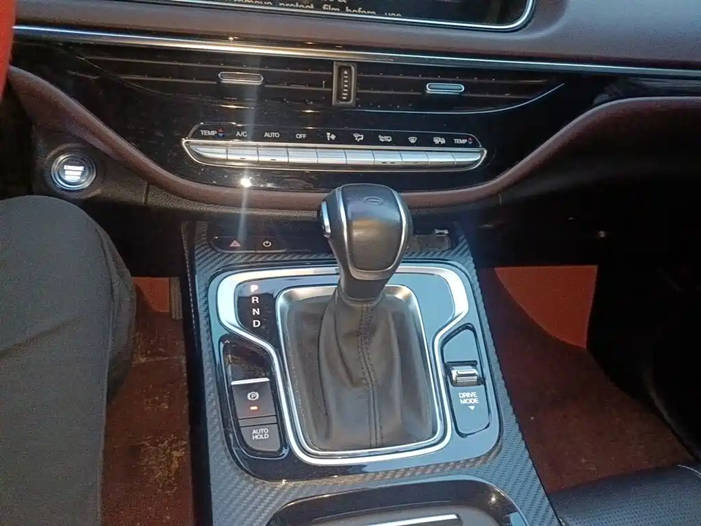GAC Motor Trumpchi M6 2023 — фото 15