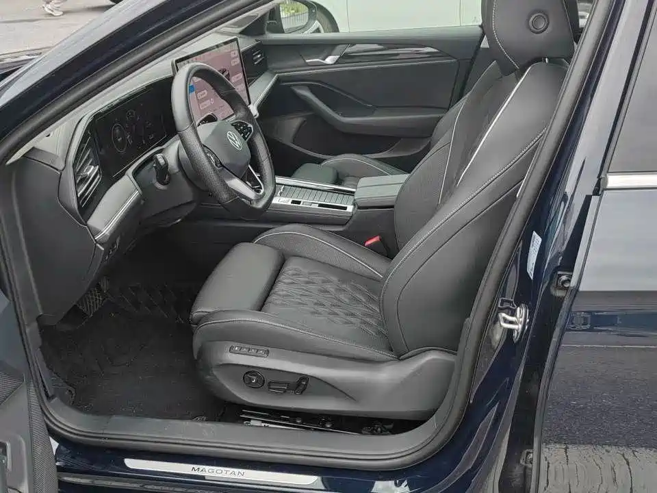 Volkswagen Magotan 2024