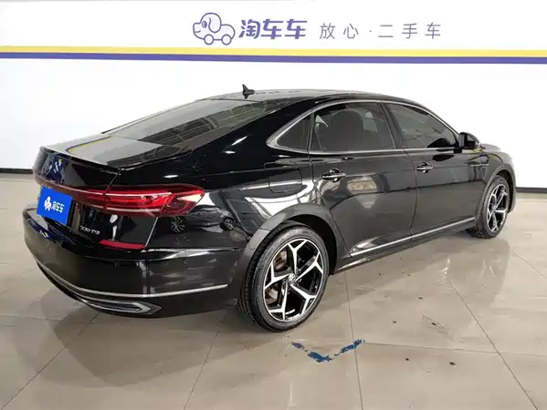 Volkswagen Passat 2023