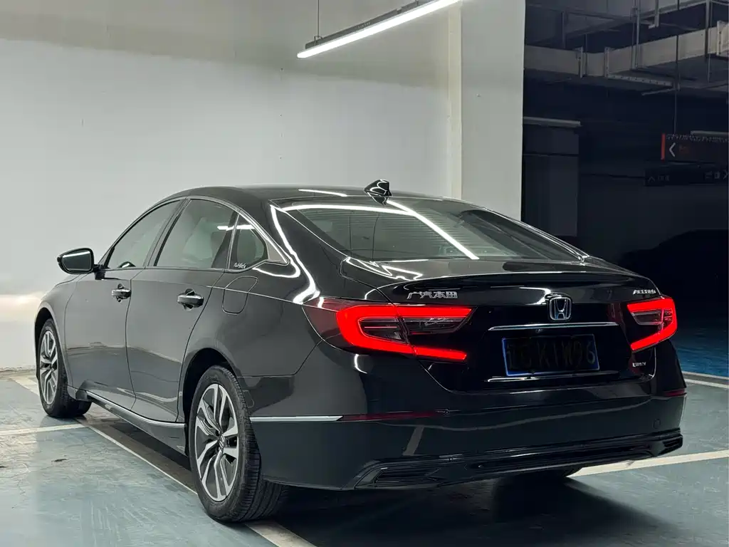 Honda Accord 2022 — фото 10