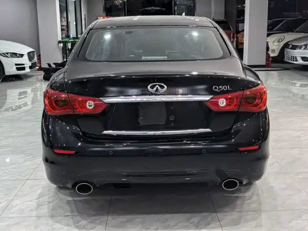 Infiniti Q50L 2015